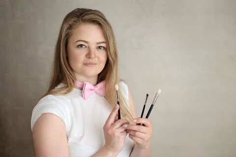Lena Rehm Make-Up, Brautstyling · Make-up Hanau, Logo Lena Rehm Make-Up, Brautstyling · Make-up Hanau, Logo