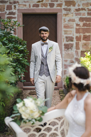 Dolzer Maßkonfektion | Individuelle Hochzeitsoutfits, Brautmode · Hochzeitsanzug Frankfurt, Logo Dolzer Maßkonfektion | Individuelle Hochzeitsoutfits, Brautmode · Hochzeitsanzug Frankfurt, Logo
